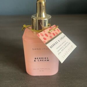 SAND + FOG Berries & Cream